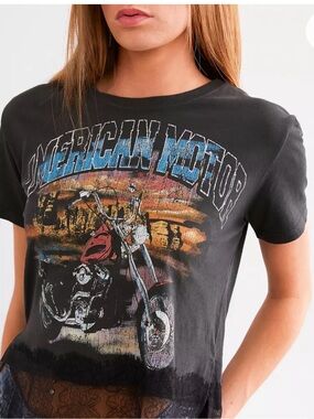 Black 'American Motor' Graphic Short Sleeve Tee